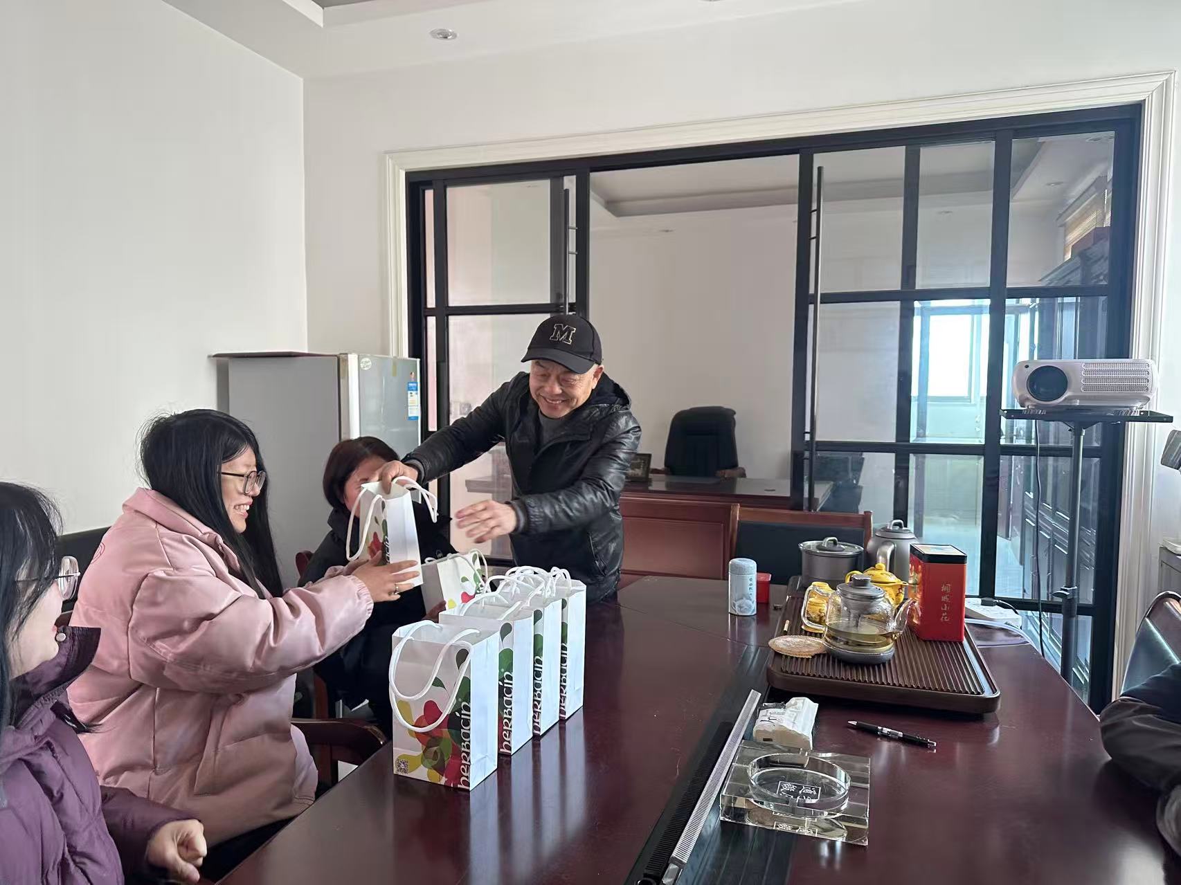 1770608913159423.jpg 1770608913159423.jpg